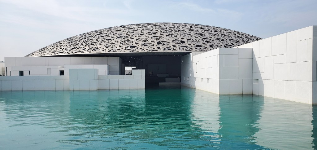 Louvre Abu Dhabi – Viên Ngọc Quý giữa Sa Mạc